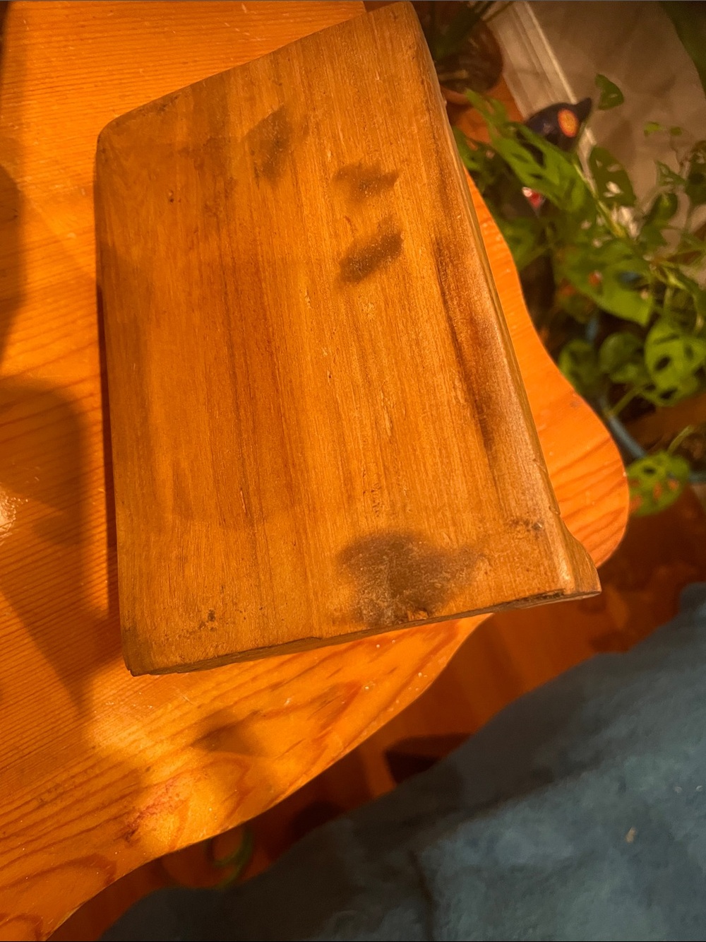 Hand-Carved Wooden Giraffe Bookends - Picture 4 of 5